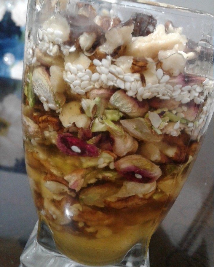 عسل هفت مغز