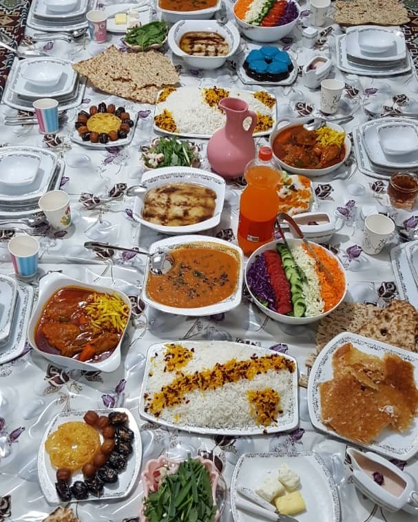 عکس مهمونی افطاری