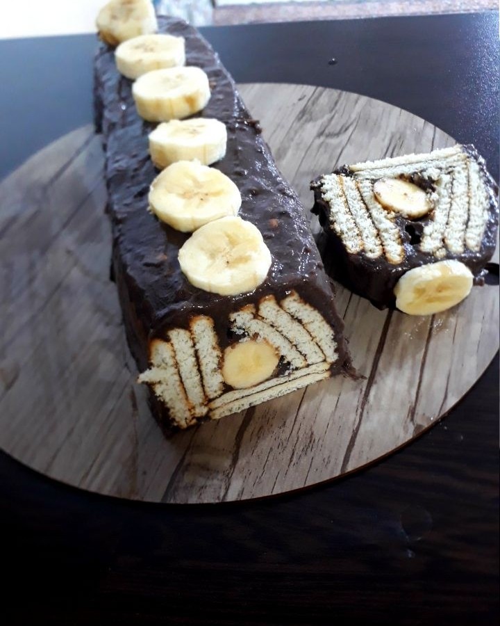 عکس کیک یخچالی با طعم موز