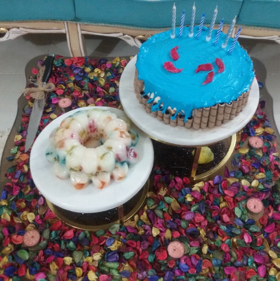کیک اسفنجی و ژله موزاییکی تولد همسری