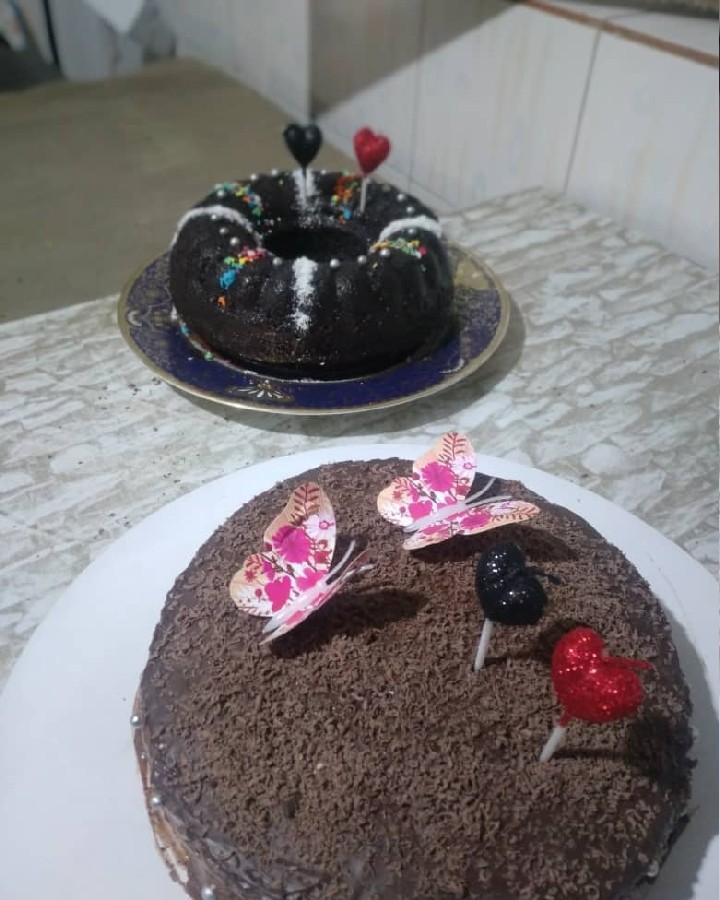 کیک خودم پز واس سالگرد ازدواج من و خواهرشوهرم ک تو ی روزه
