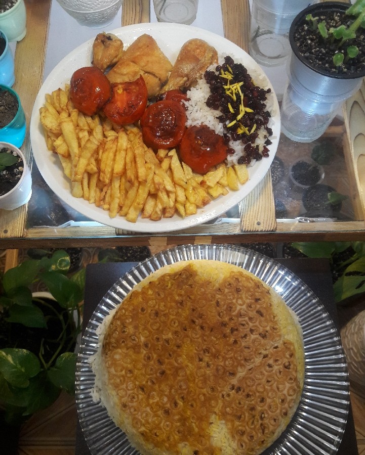 عکس مرغ.سیر واویج برشته. ماست خونگی .نون خرفه