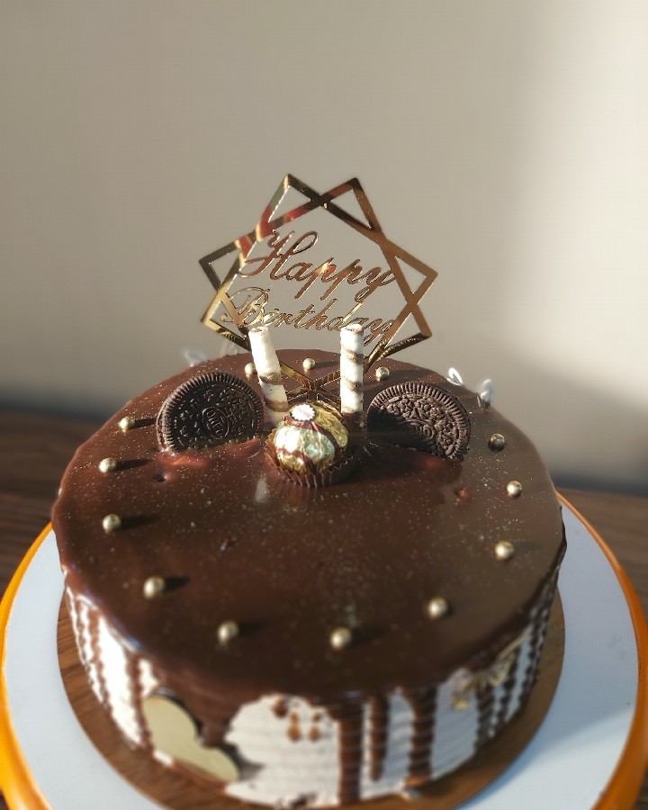 کیک تولد شکلاتی 
