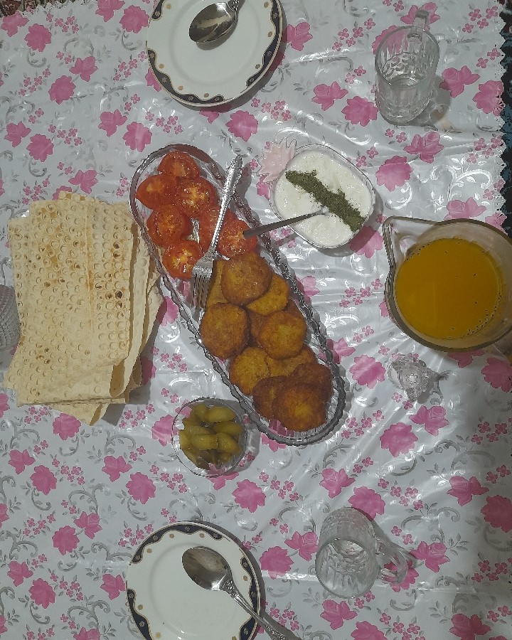 کوکو سیب زمینی یه سفره نقلی یه شام دونفره