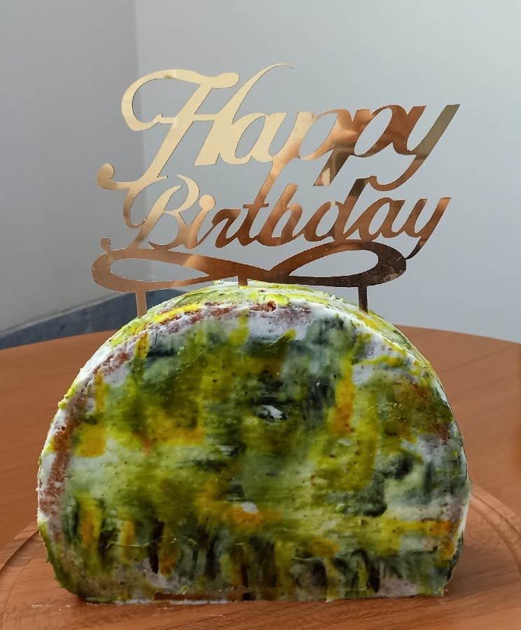 عکس کیک هویج و گردو برای تولد همسر عزیزم