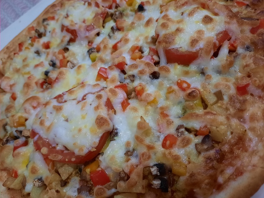 پیتزای خودم پز با دستور پخت دلخواه ((: