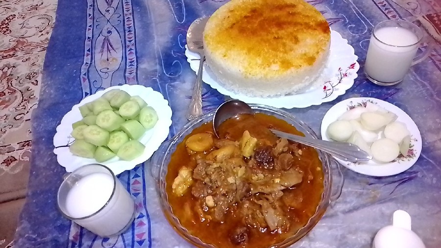 عکس خورشت آلو قیصی