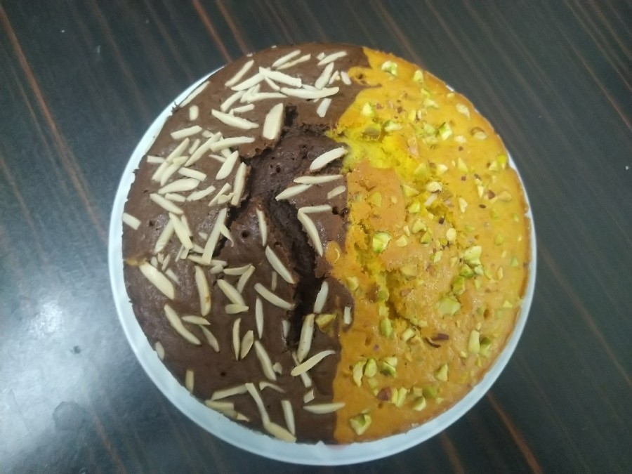 کیک دورنگ ( کاکائویی و زعفرانی )
