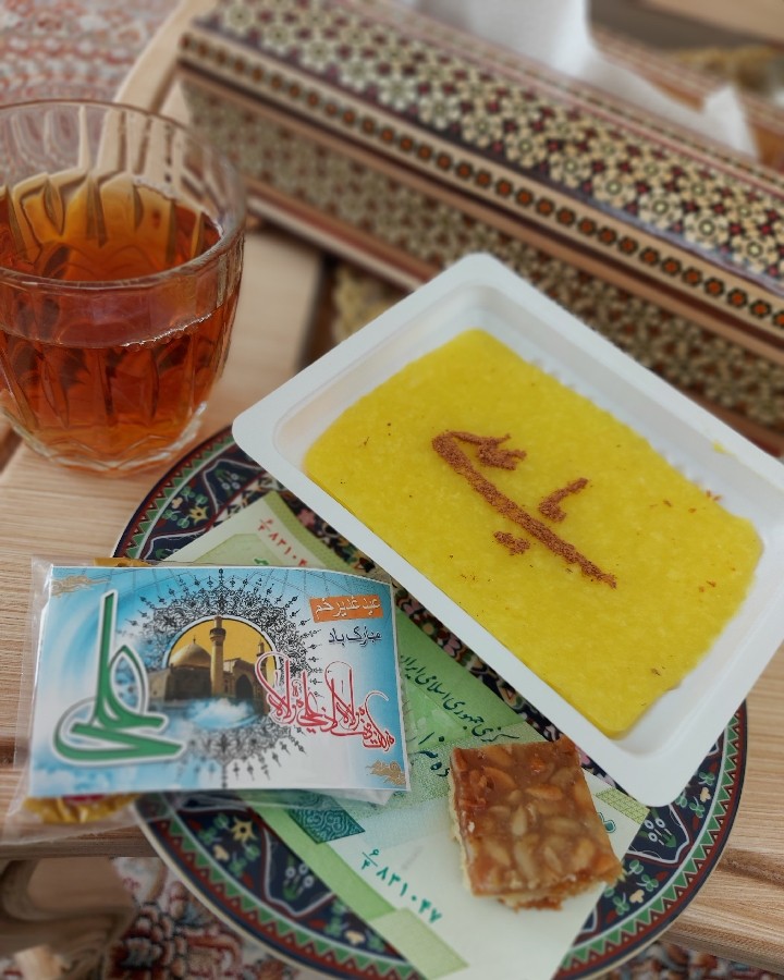عکس شیرینی ملکه بادام با تاخیر از عید غدیر خم 