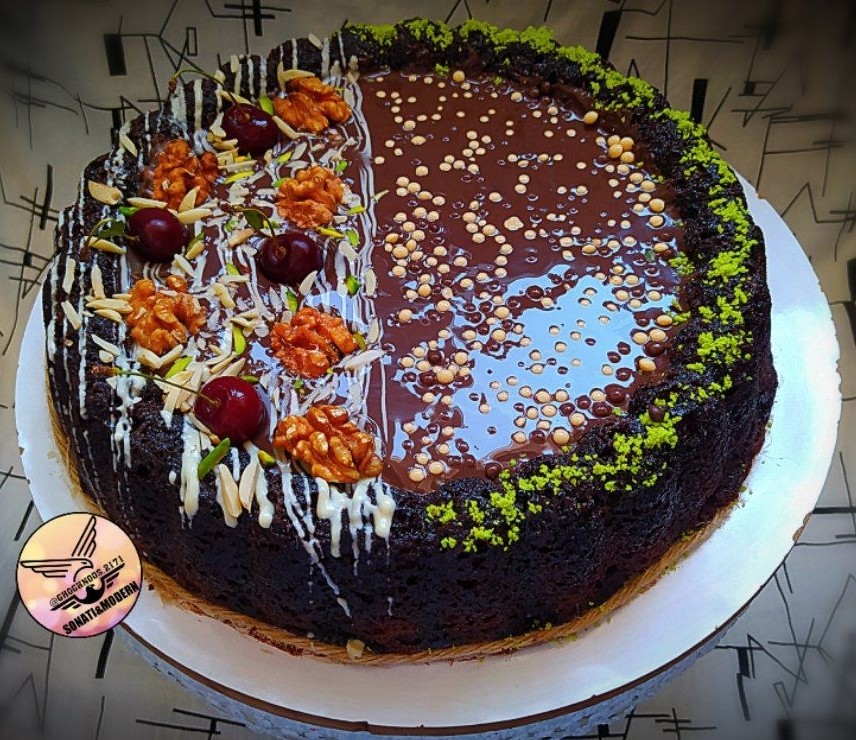 عکس #کیک شکلاتی با نوتلا فراوون
لطفا ورق بزنید 