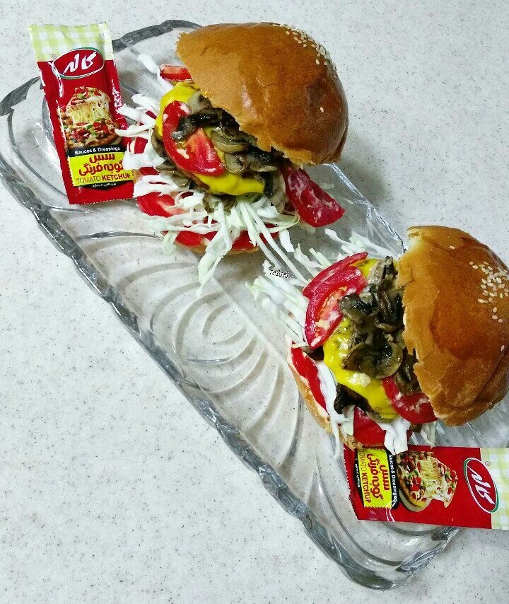 سلام من اومدم با یه غذای ساندویچی خوشمززززه....