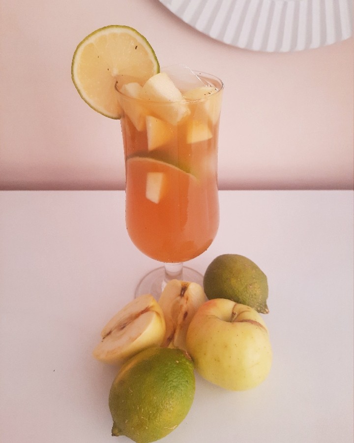 عکس یخ چای لیمو و سیب