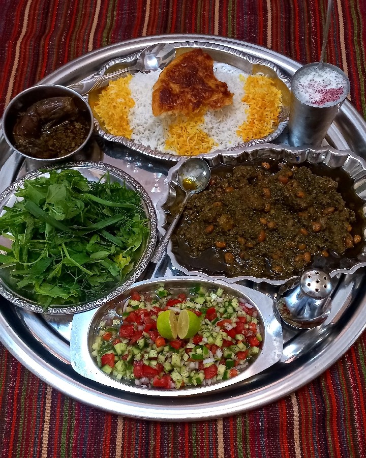 عکس انصافا ازاین غذاااا خوشمزه تر هست واقعا خانمای گل ??