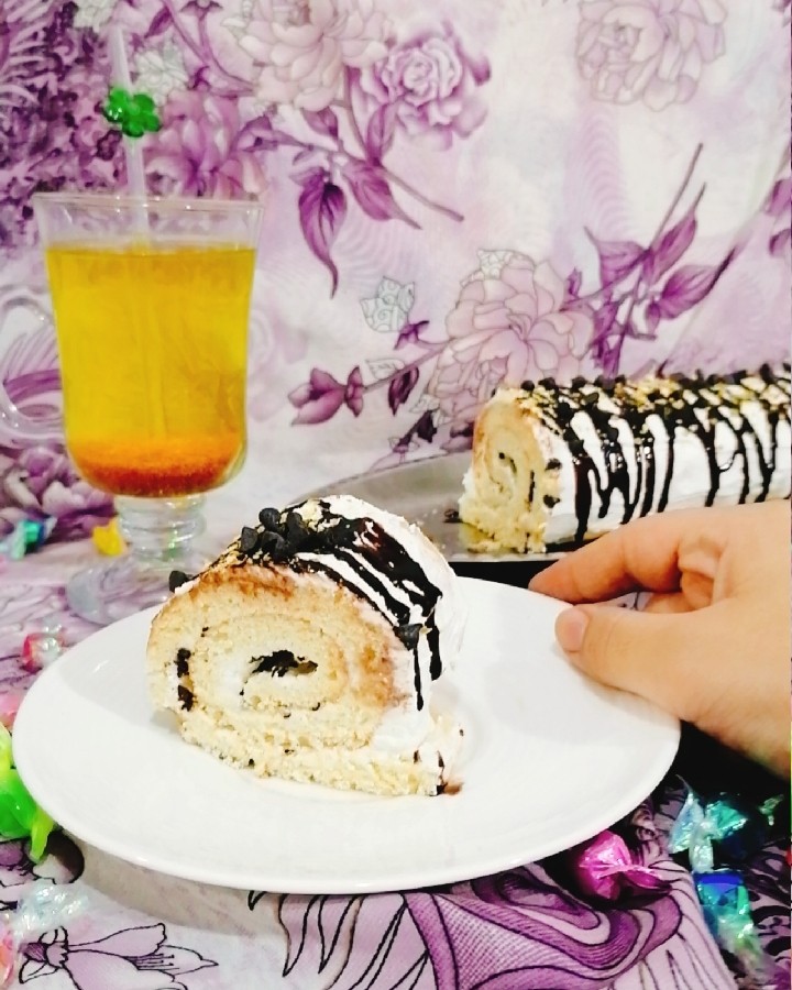 عکس کیک خامه ای رولتی