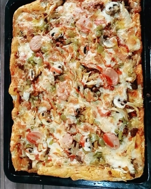 عکس پیتزا گوشت و مرغ