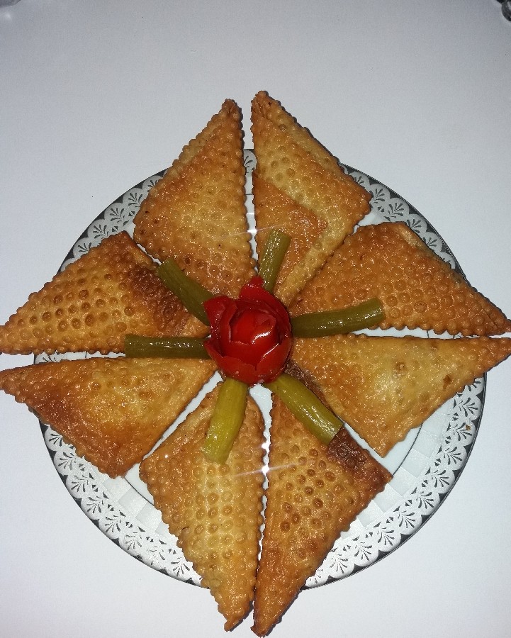 عکس سمبوسه گوشت