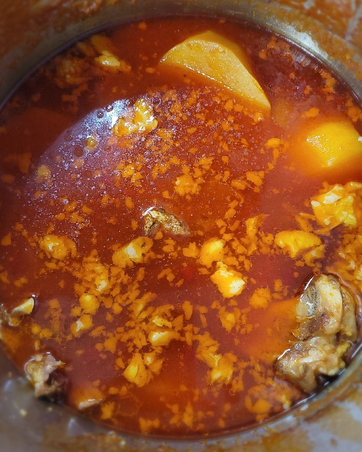 آبگوشت قابلمه ای