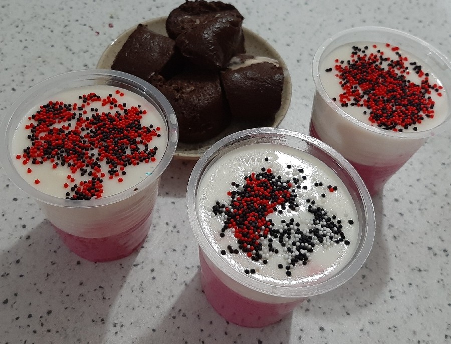 عکس سلام اینم ازدسرو کیک رولی دستورشو ازروبیکادیدم امیدوارم خوشتون بیاد