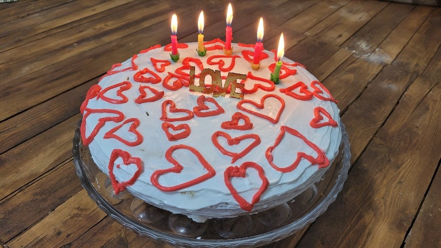 اینم کیک پنجمین سالگرد ازدواجمون