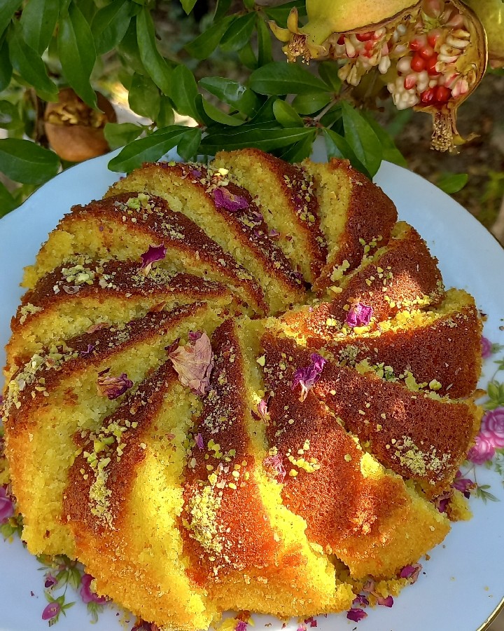 کیک هل و زعفران    کیک قابلمه ای