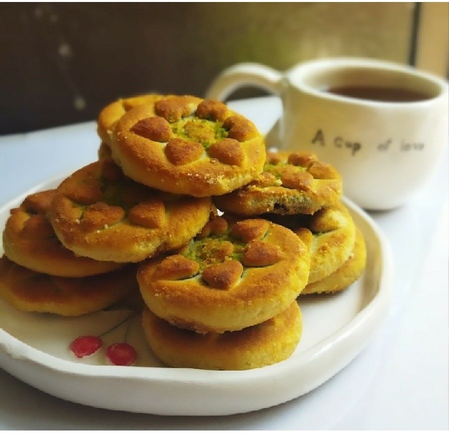 شیرینی مغزدار خرمایی
