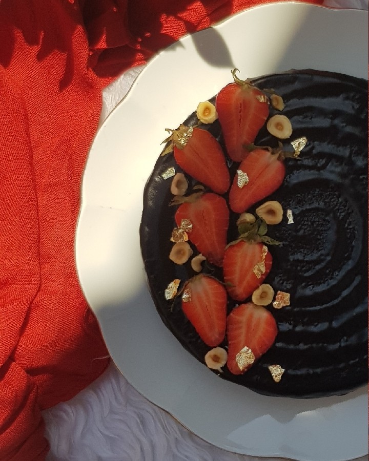 عکس کیک خیس شکلاتی عاشقای شکلات نظر بدید?