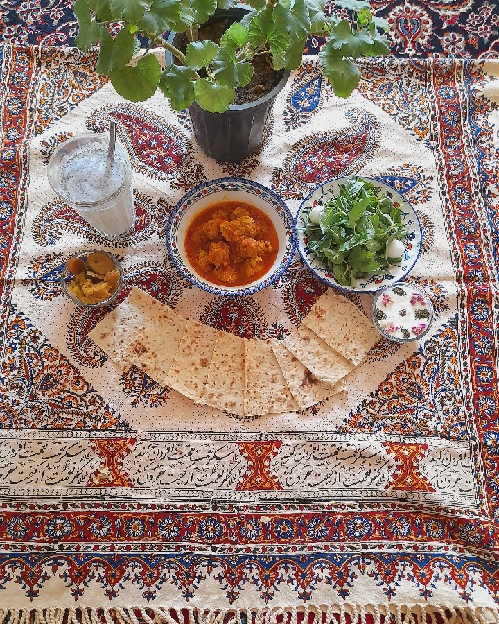 عکس 
قیمه ریزه نخوچی غذای محلی اصفهان