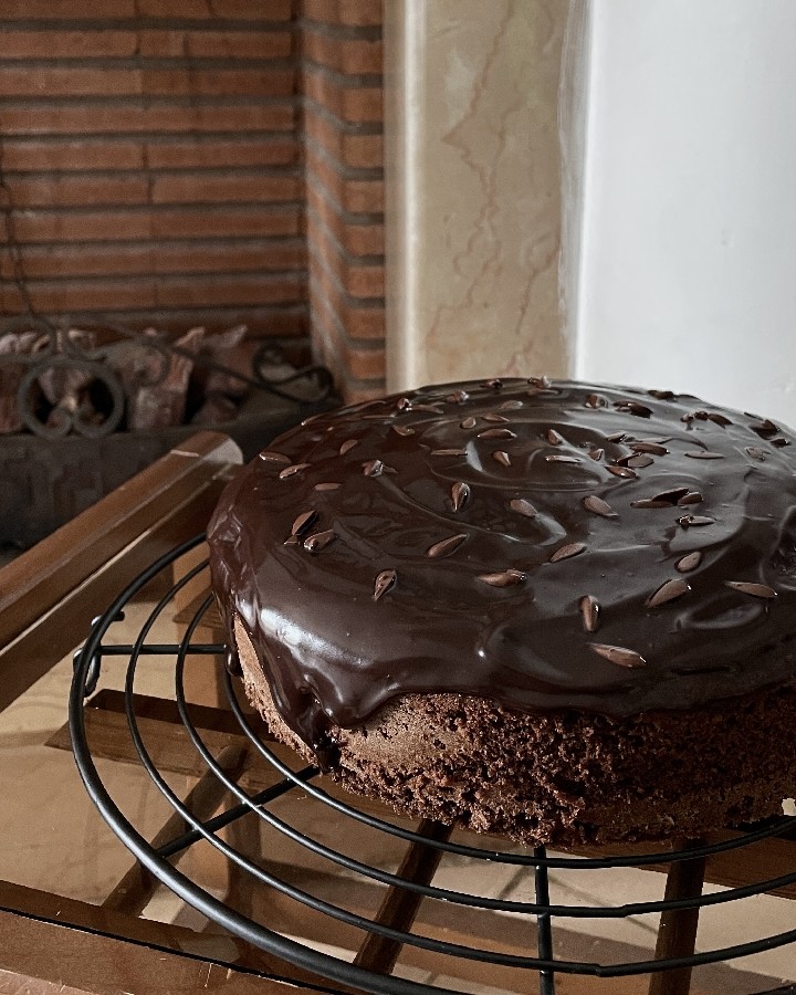 عکس کیک قهوه گردویی فول شکلاتی