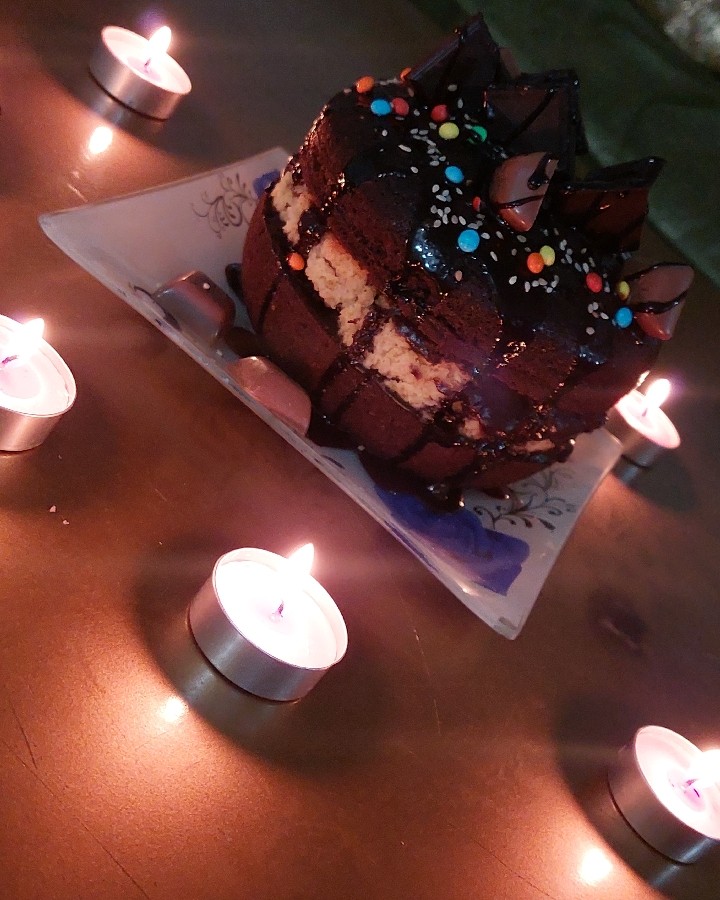 کیک هشت قاشقی شکلاتی