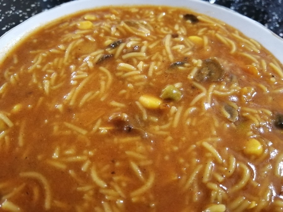 سوپ ورمیشل و سبزیجات