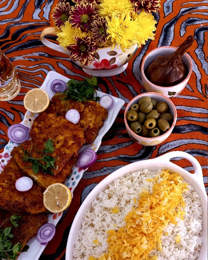 عکس ناهارمون بودن ایشون ماهی سوخاری باپلو جای دوستدارانش خالییی
