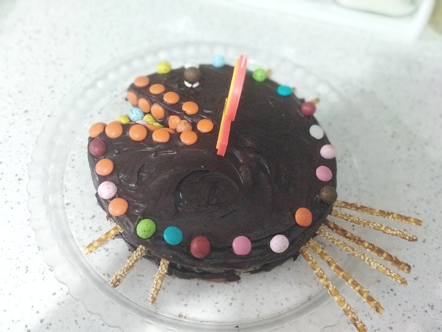 عکس کیک قهوه گردو باروکش شکلات تلخ
کیک تولد