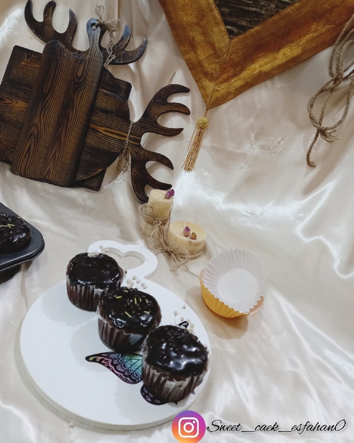 عکس کاپ کیک شکلاتی خیس