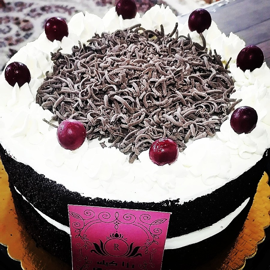 عکس کیک جنگل سیاه با طعمی فوق العاده که قابل وصف نیست