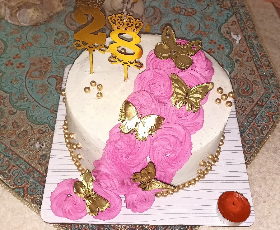 کیک تولد 28 سالگی❤️?