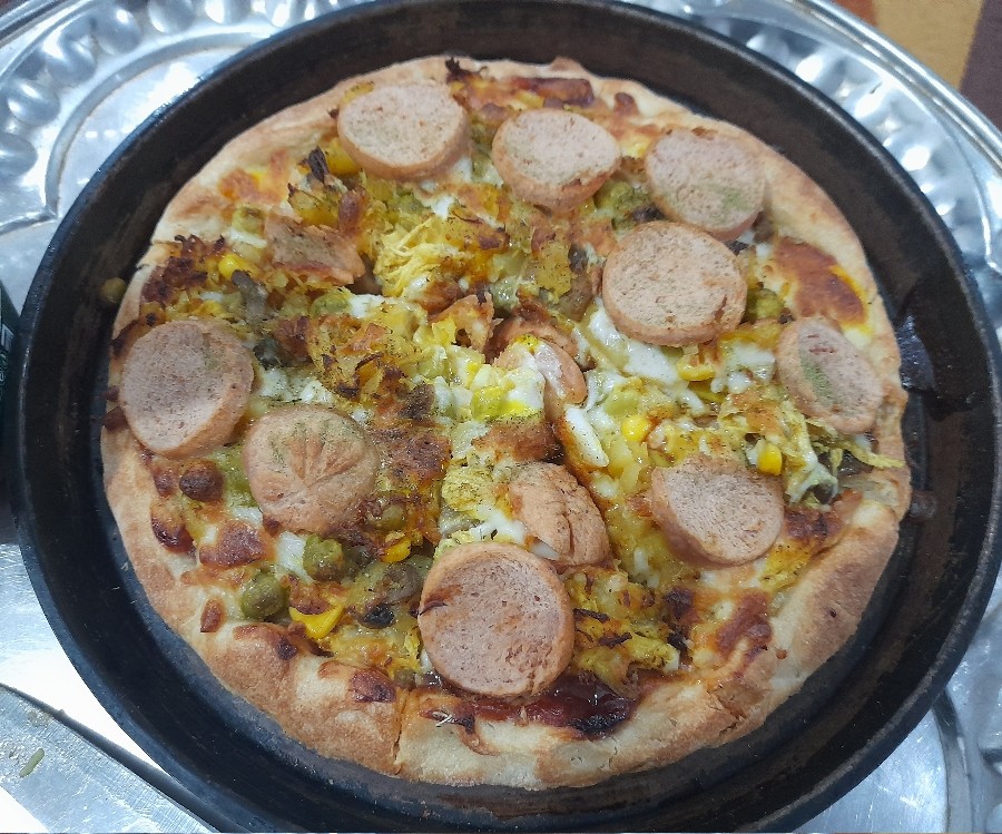 عکس پیتزا مخلوط گوشت ومرغ بدون فر