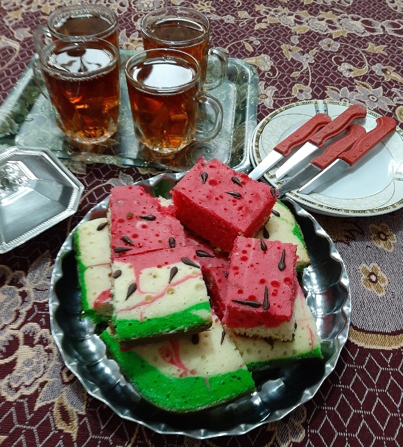 عکس این کیکودرست کردم برای خواهرم وخواهرزاده ام