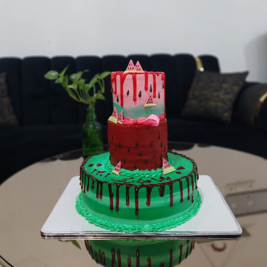عکس کیک یلدا ۳ طبقه 