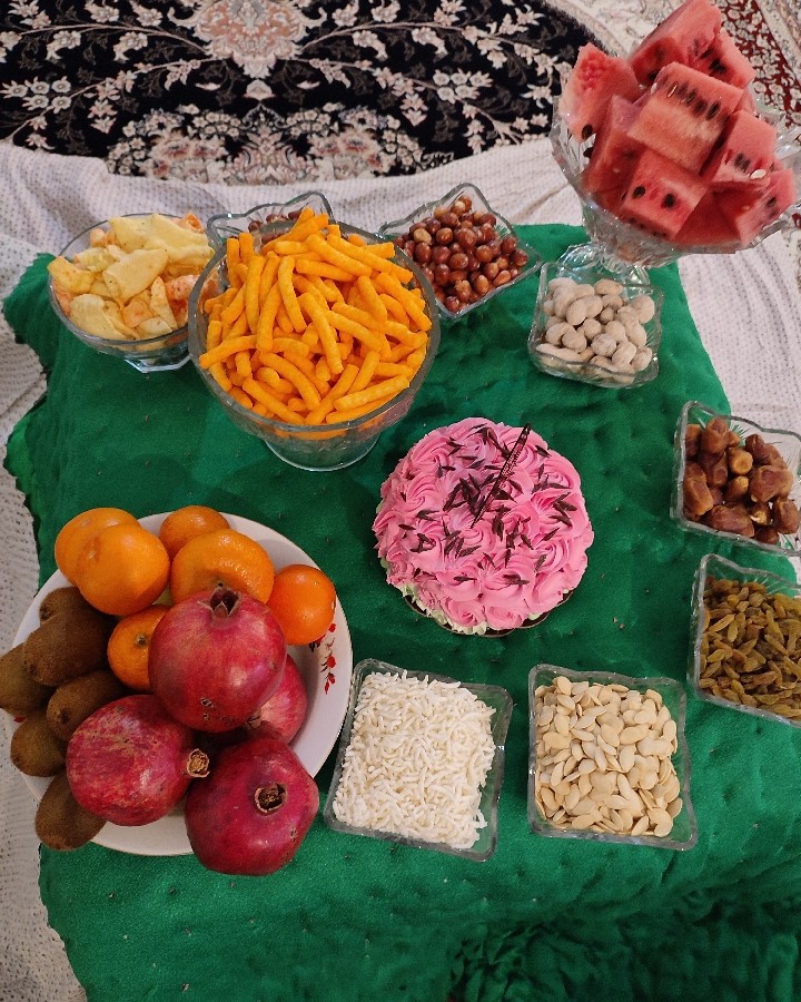 عکس یلدای ساده ما