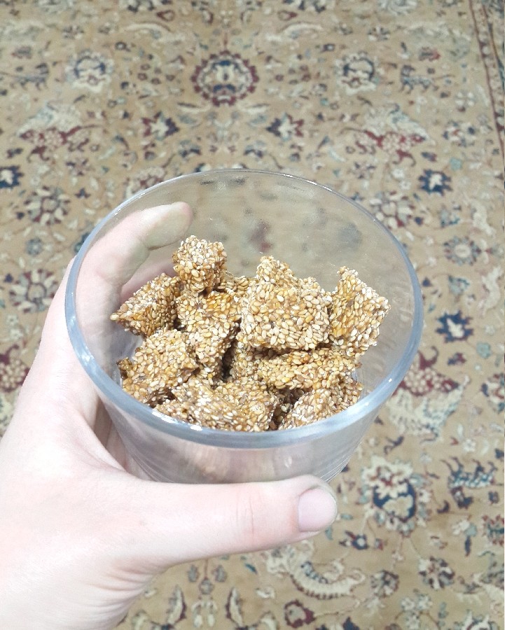 پشت زیک شیرینی محلی مازندرانی