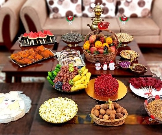 عکس میز شبِ یلدا