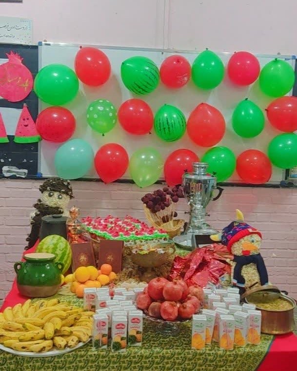 عکس سفره ی شب یلدا