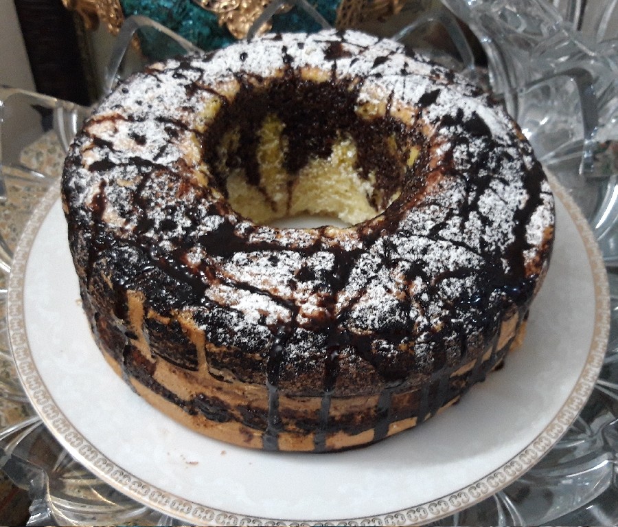 عکس زبرا کیک پنبه ای با روکش سس شکلات