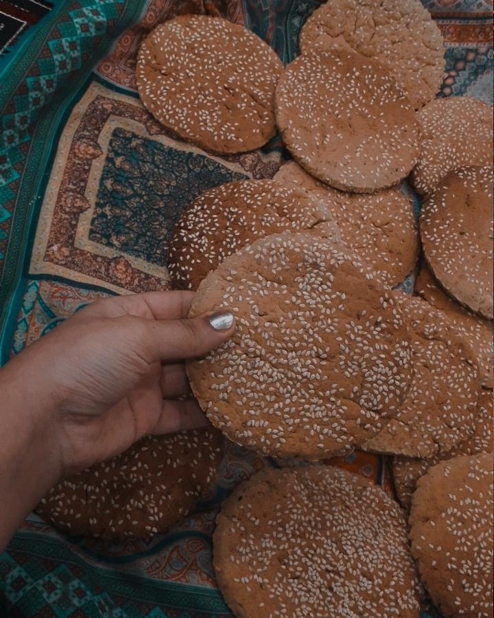 کلوچه سنتی _ خوزستانی
مامانی پز ^^