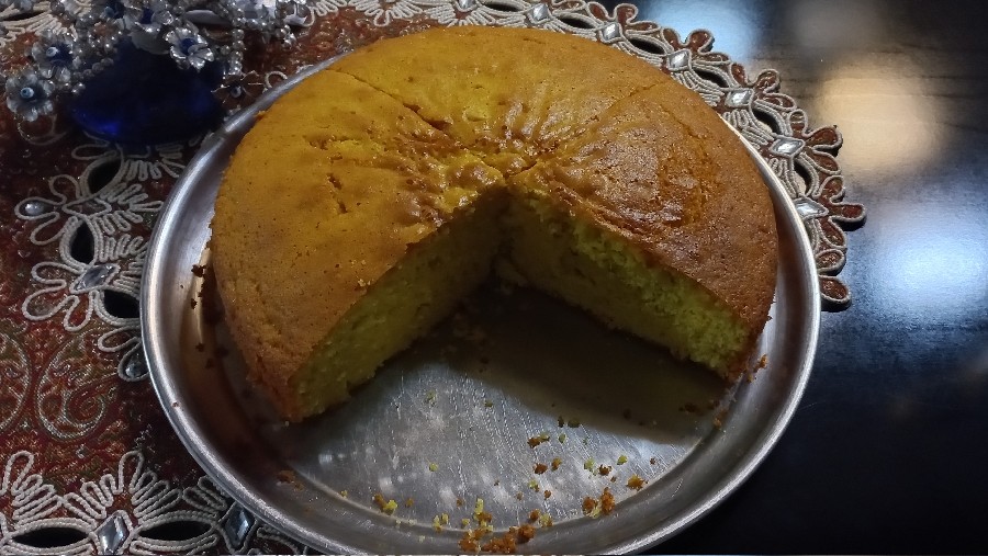 عکس کیک گلاب وزعفران