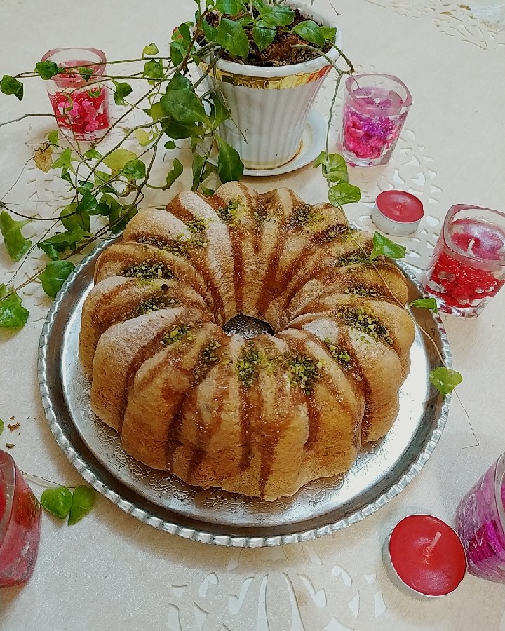 عکس کیک هویج و گردو با سس کارامل