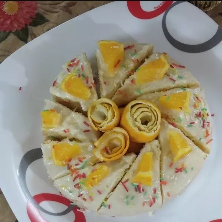 کاپ کیک پرتقالی با رویه مخصوص وانیلی
