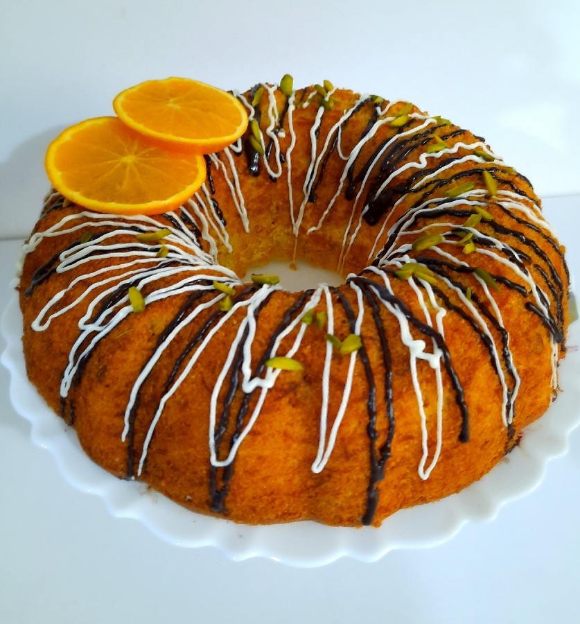 عکس کیک کافی شاپی هویج و پرتقال