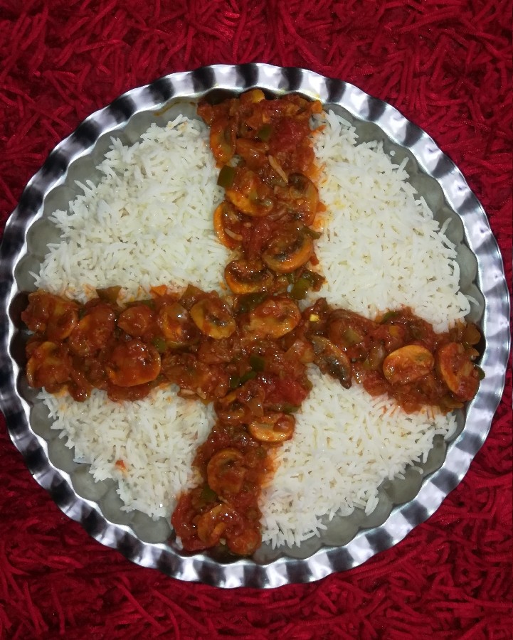 عکس چلو خوراک قارچ و فلفل و گوجه