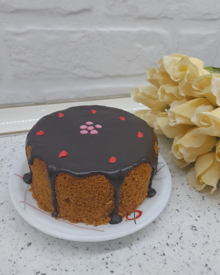 عکس اسفنجی زرده ای قنادی